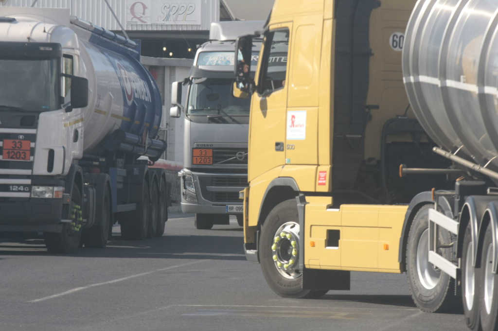 Circulation des poids lourds dans l’est, appel à une solution urgente et concertée